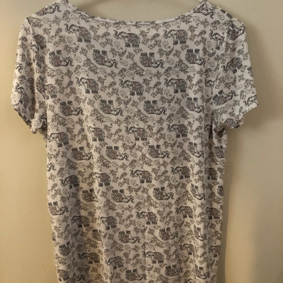 Hollister elephant top - Picture 2 of 2